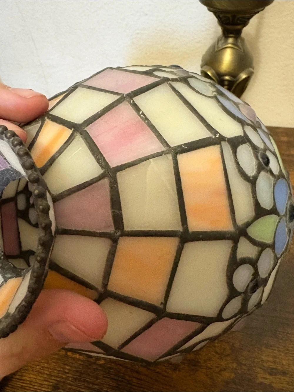 Party-Lite 11in Tiffany-Style in Pastel hydrangea tea light lamp - Picture 5 of 6